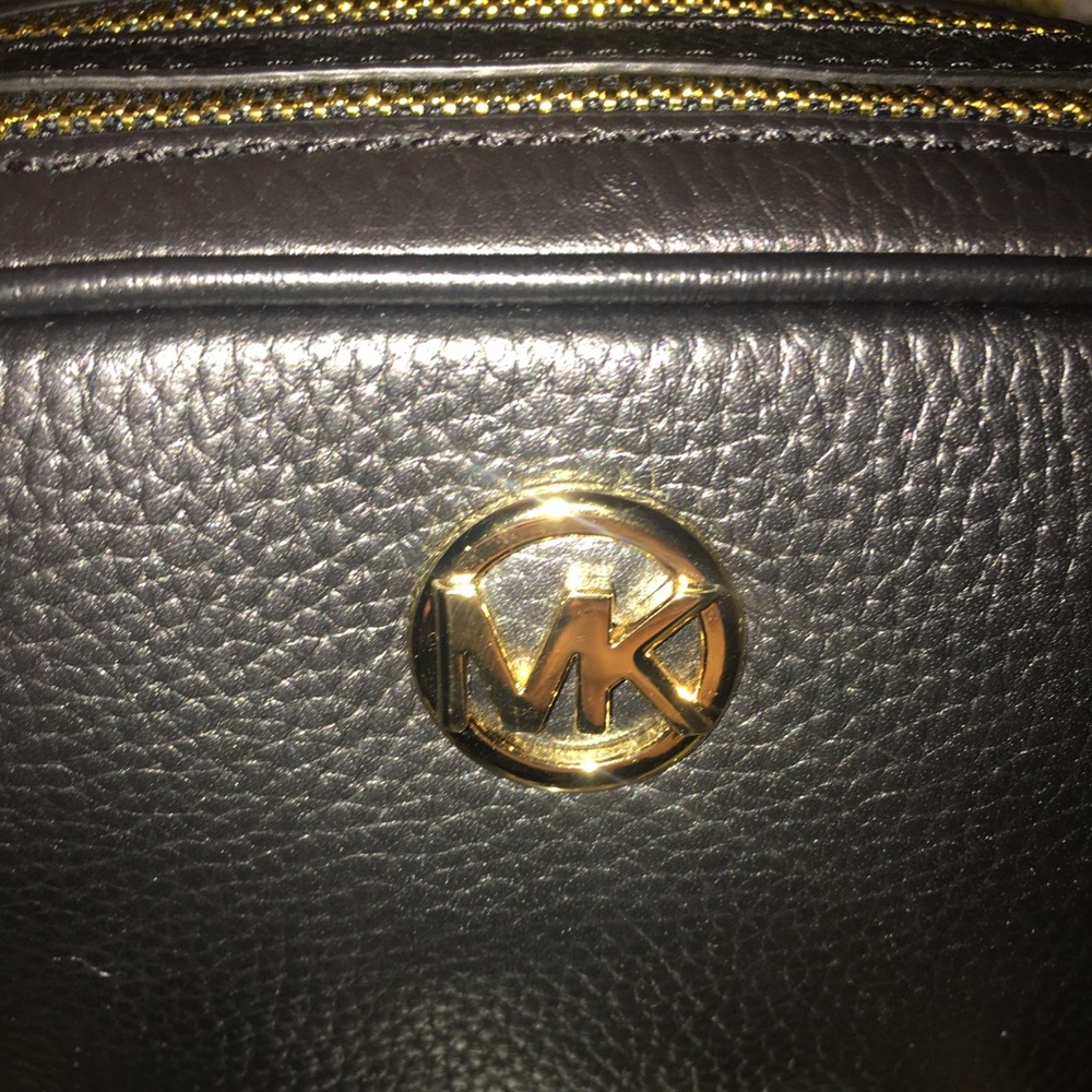 💝Michael Kors Black crossbody - Picture 3 of 5